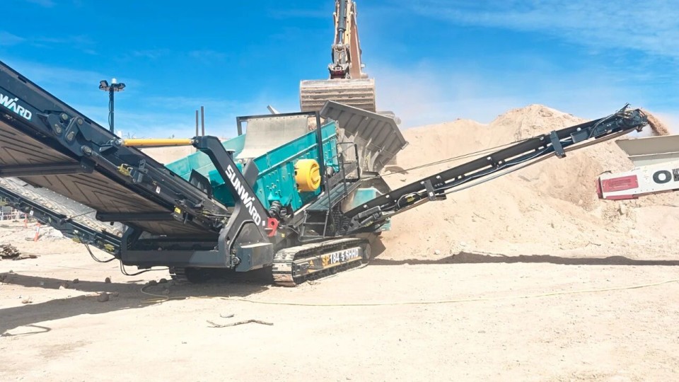 高效环保深受认可！冰球突破智能破碎筛分设备首进澳洲市场